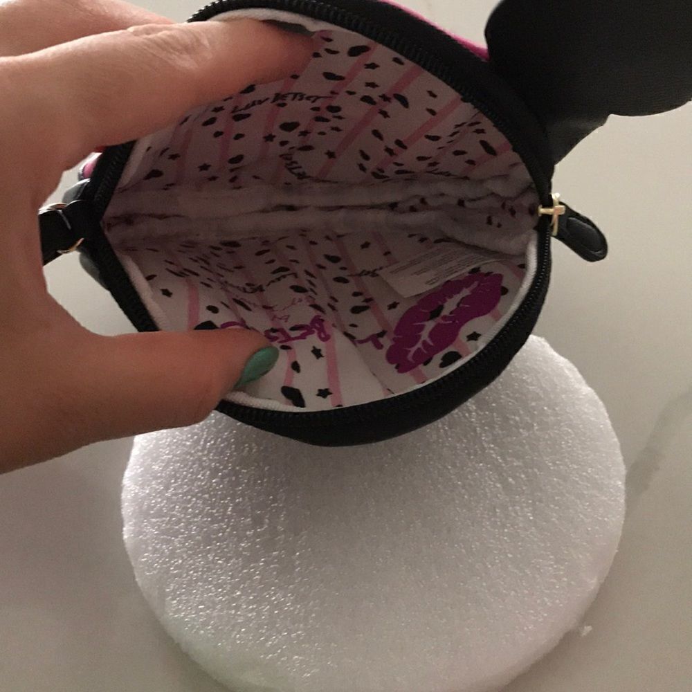 🎉Last chance 🎉Flamingo Wristlet bag.🌼 - Picture 5 of 5